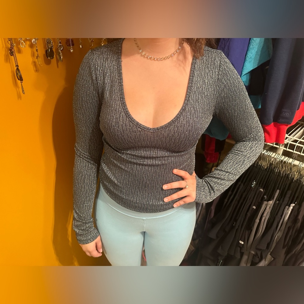 Small boutique size small Small sparkling long sleeve shirt, backless